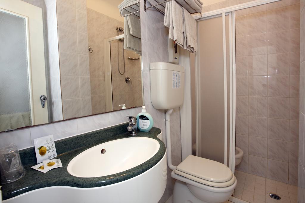 Hotel Vannini リミニ 部屋 写真