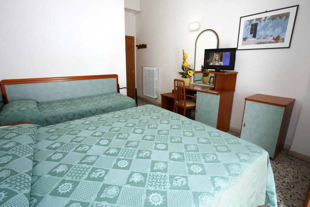 Hotel Vannini リミニ 部屋 写真