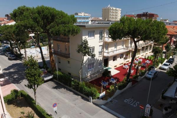 Hotel Vannini リミニ エクステリア 写真